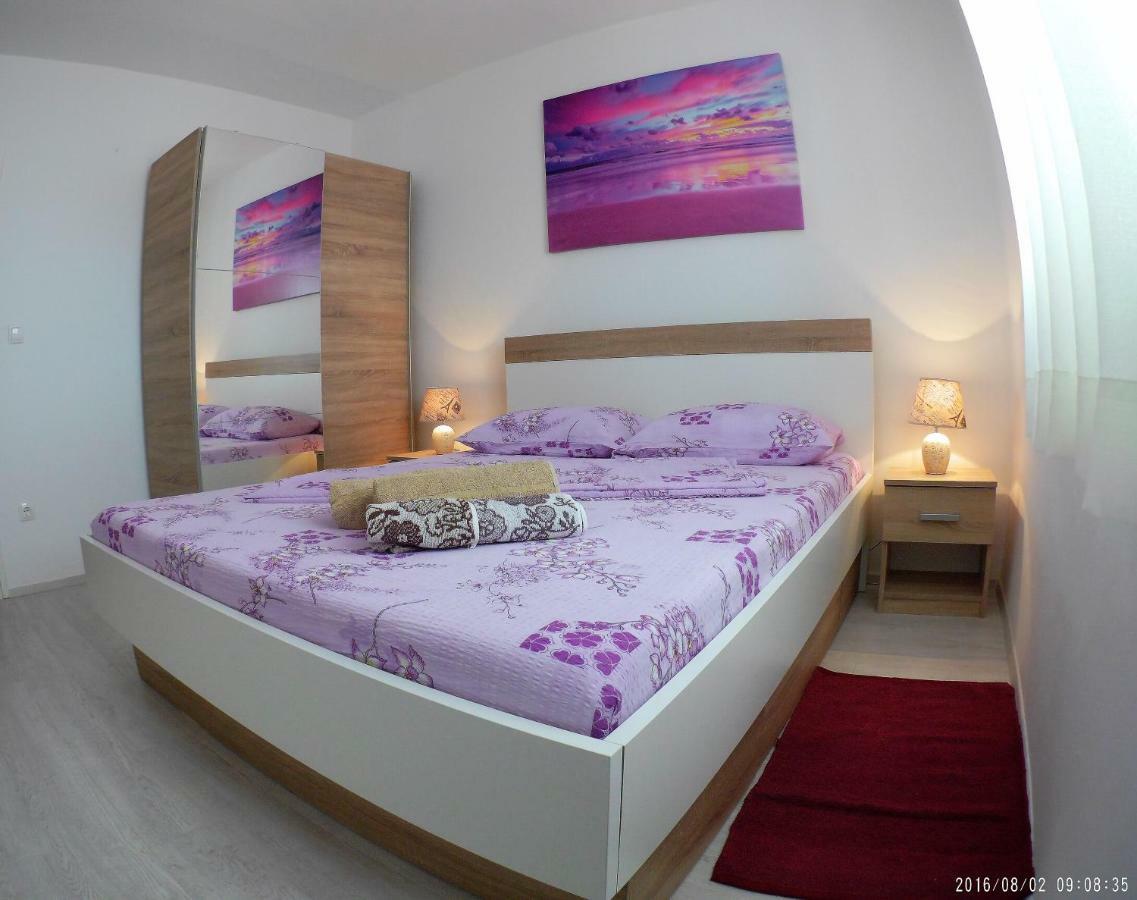 Apartment Dolores Makarska Eksteriør billede